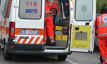 Non risponde alle chiamate della figlia, donna di 67 anni trovata morta in casa