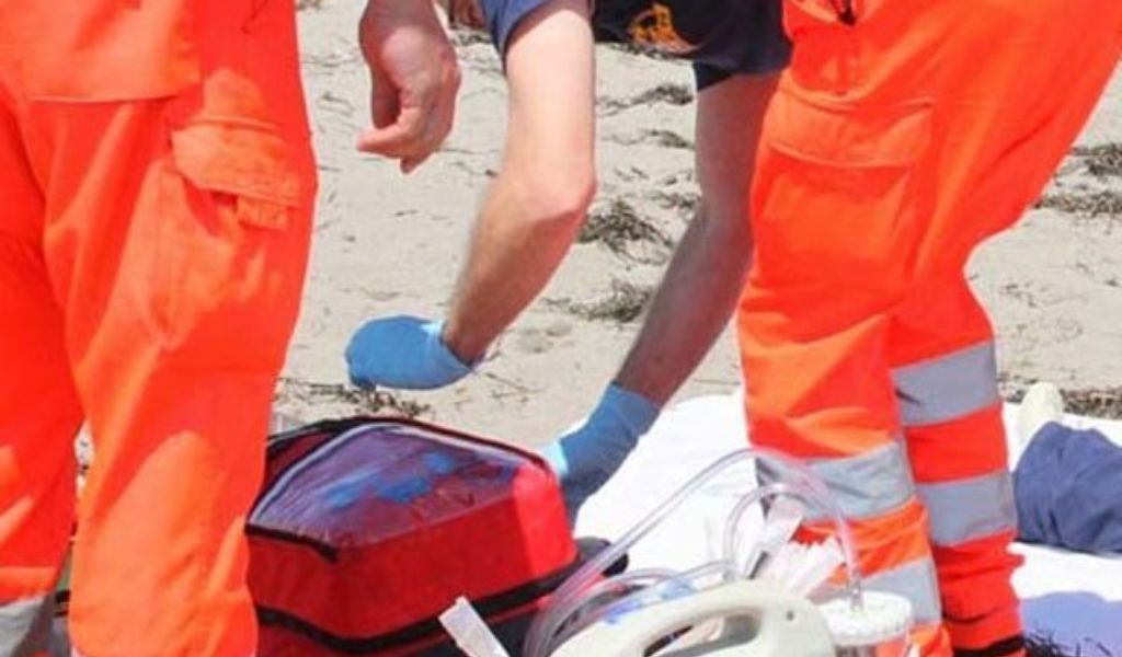 Malore durante una nuotata, muore in Sardegna turista cremonese