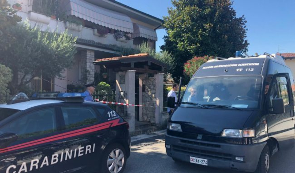 Tenta di uccidere moglie e figli a martellate: arrestato