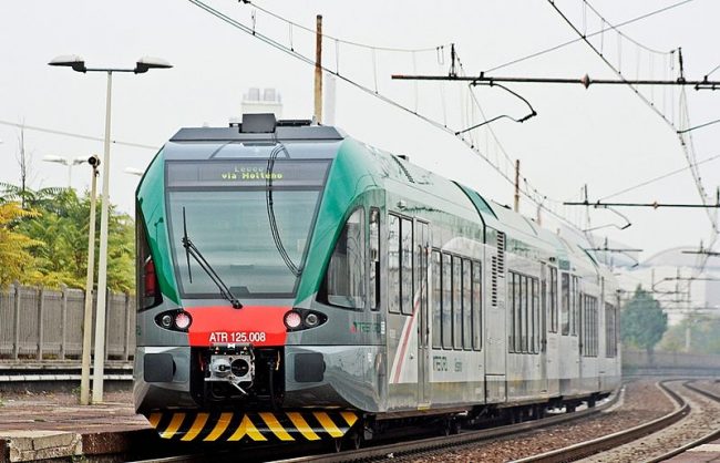Maltempo, rami sui binari: bloccata la circolazione ferroviaria