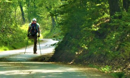 Andrea Devicenzi: una gamba sola per percorrere i 1.000 km della via Francigena