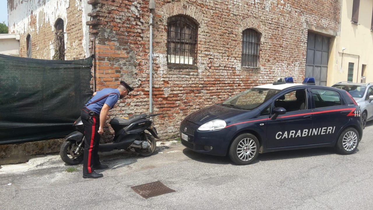 Gli rubano il motorino: ritrovato dopo due anni e mezzo