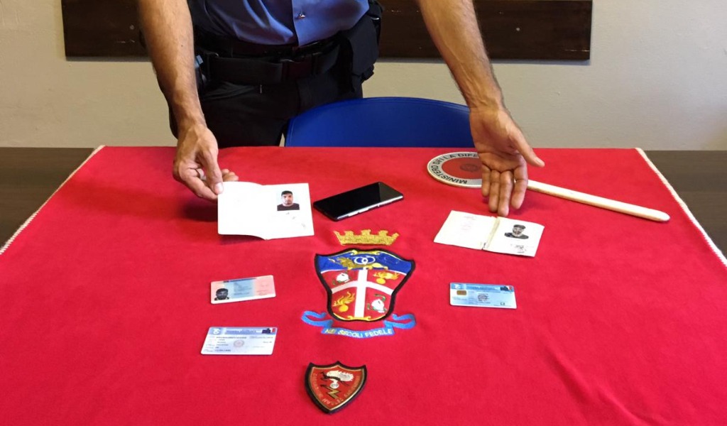 Tentano illecitamente l’esame della patente e minacciano il testimone: denunciati in stato di libertà