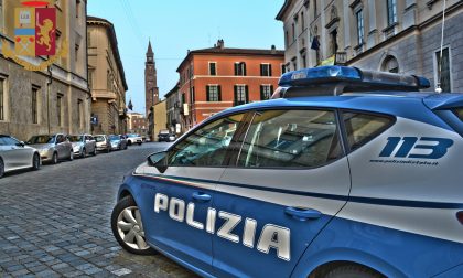 Giovani in centro: la Volante scova Marjiuana grazie ai controlli