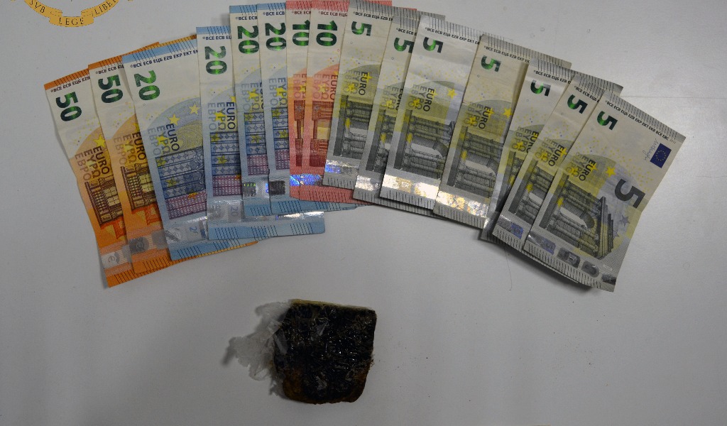 L’antidroga sfodera il cane Jago come arma vincente contro gli spacciatori
