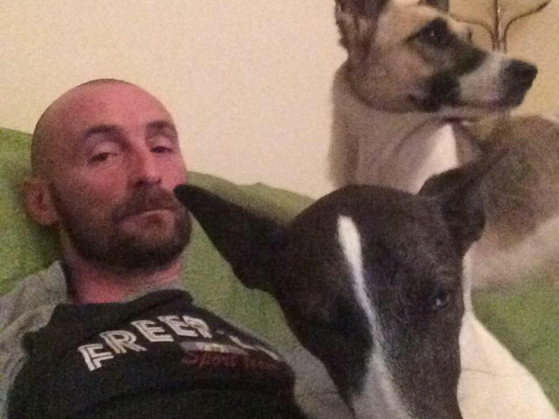 Addio a Luca: nonostante la malattia non rinunciò ai suoi cani