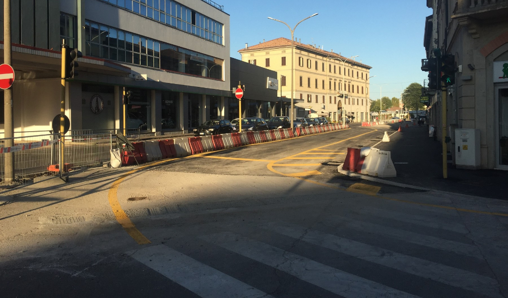 Proseguono i lavori in via Dante: riaperto l’accesso a via Palestro