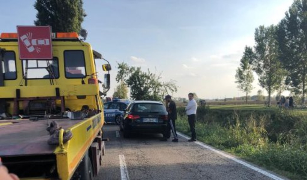 Scontro fatale tra auto e moto: perde la vita un 20enne