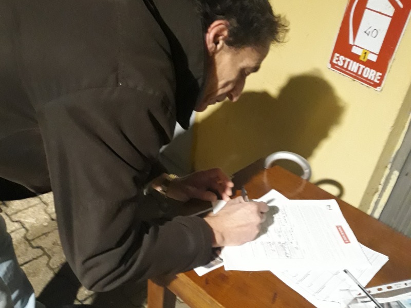 Prosegue la raccolta firme del PD per dire “Basta Trenord!”