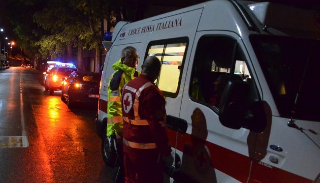 Si schianta contro un ostacolo: paura per un 37enne SIRENE DI NOTTE