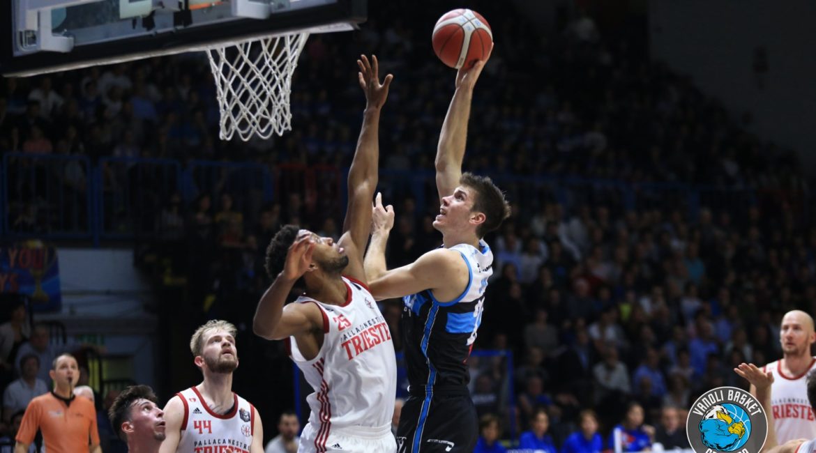 Terza vittoria consecutiva per la Vanoli Basket