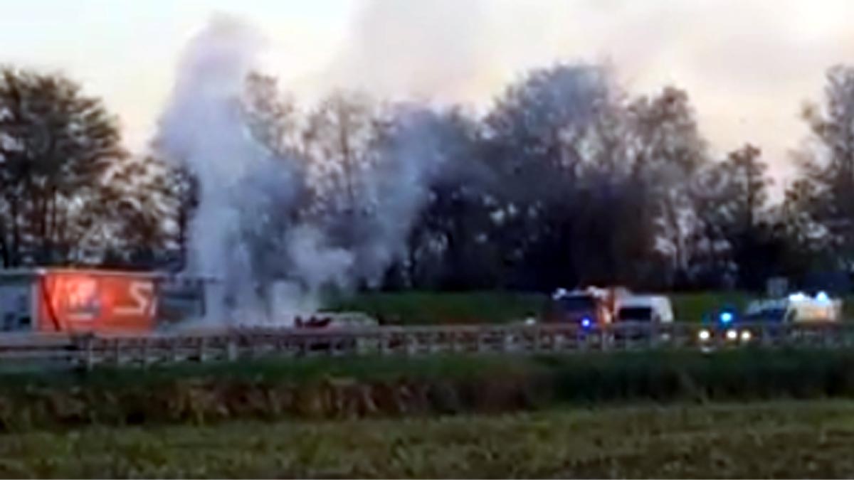 Morto nel rogo della sua auto in A21: era un dirigente del Penny