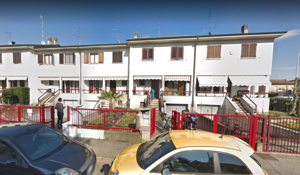 Tragico incendio, donna ustionata e famiglia senza casa: parte la rete di solidarietà