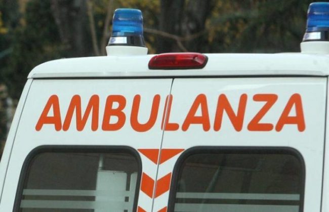 Cade dalla moto, un ferito in condizioni serie a Sergnano