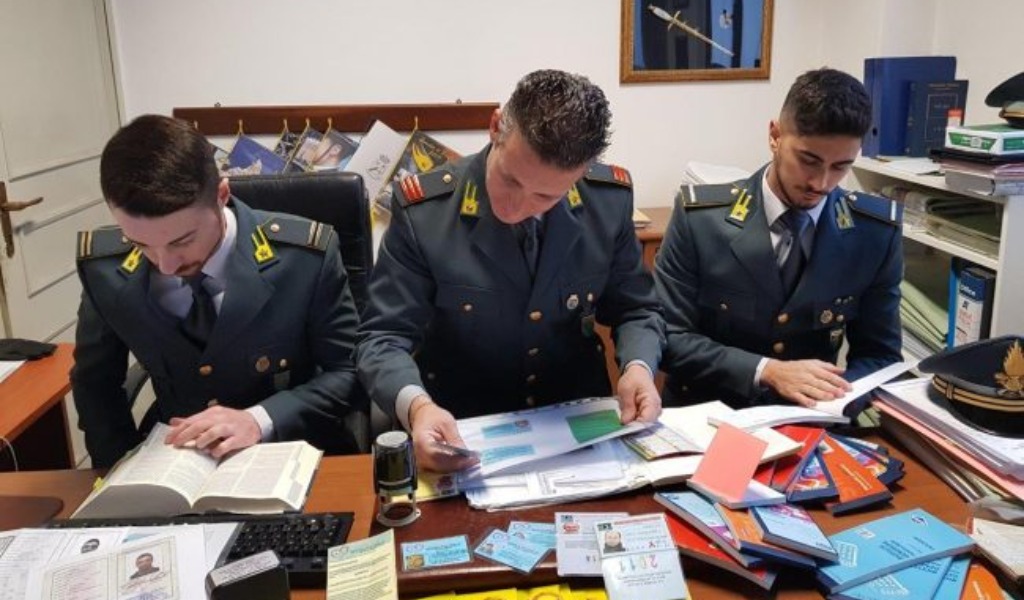 Frode fiscale da oltre 90milioni di euro, 4 arrestati e 90 denunciati: perquisizioni a Cremona