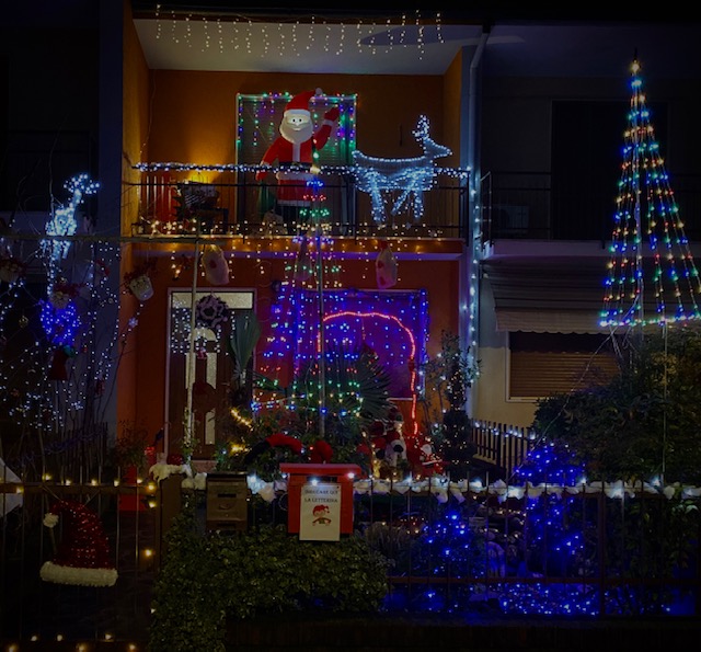 A Vailate un piccolo villaggio di Natale, a casa Cerri FOTO