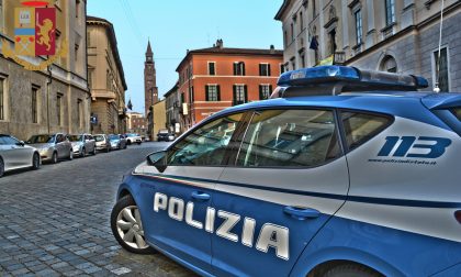 Nigeriano irregolare rimpatriato e rumeno arrestato per evasione