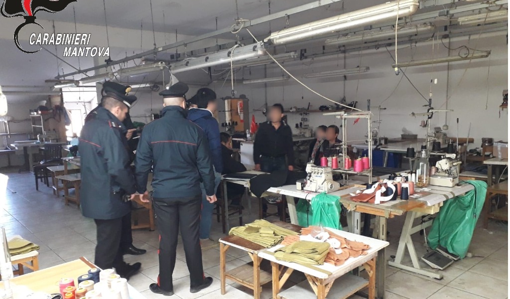 Sfruttamento manodopera clandestina: in manette due cinesi VIDEO