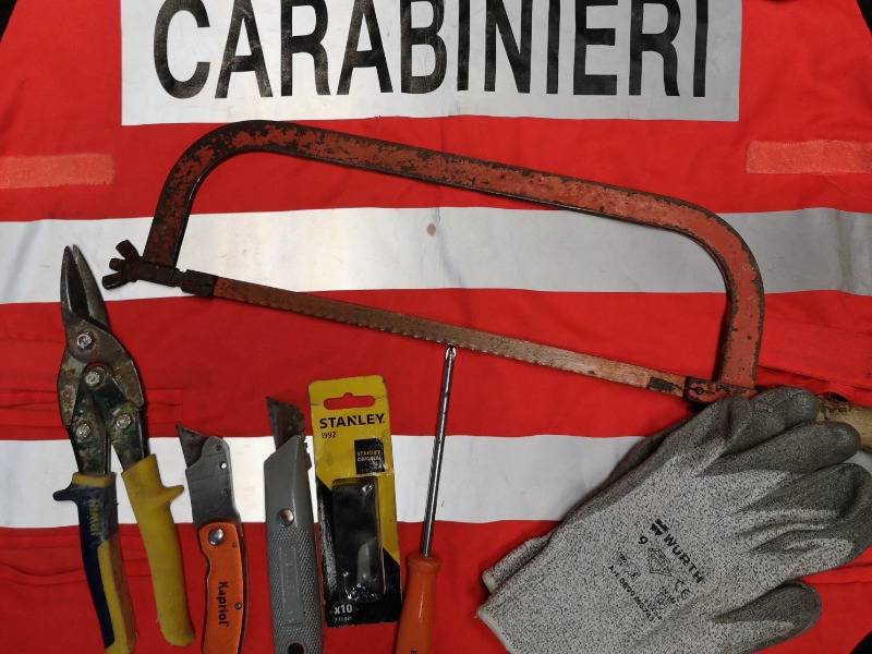 Sorpresi con attrezzi da scasso: denunciati tre cittadini romeni