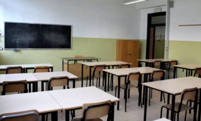 Coronavirus, un’altra settimana di stop per le scuole lombarde