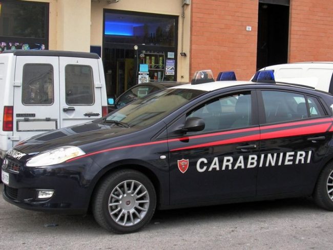 Carabiniere eroe salva due persone dalle fiamme mentre è fuori servizio