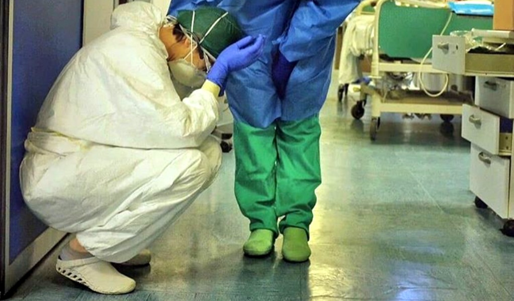 Un’altra infermiera si suicida. La Fnopi: “Era positiva al coronavirus”