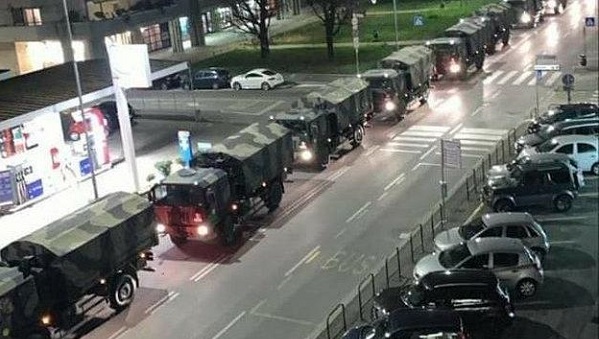 Coronavirus, mezzi dell’esercito a Bergamo per portare le bare fuori regione VIDEO