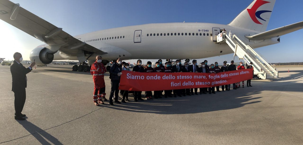Coronavirus. Atterrato a Malpensa volo da Cina con medici e materiale sanitario FOTO e VIDEO