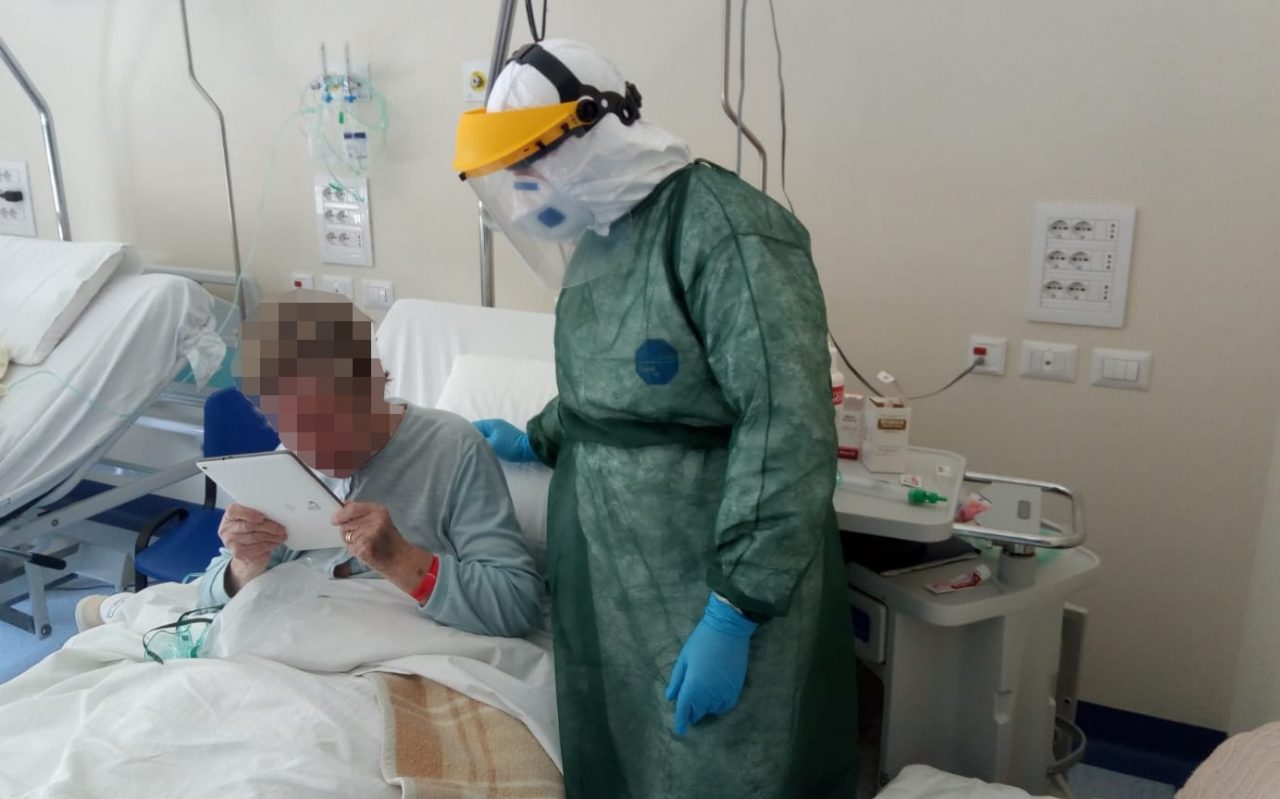 Ospedale Crema: un contatto dal reparto con i propri cari grazie alla tecnologia