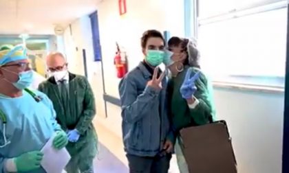 Coronavirus, il giorno più bello: la guarigione e le dimissioni di Mattia VIDEO