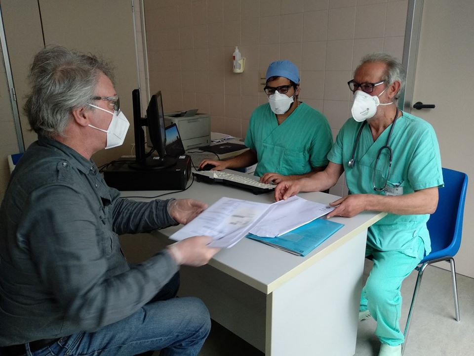Ospedale di Cremona a fianco dei pazienti Covid anche a casa: “Mi hanno restituito la vita”