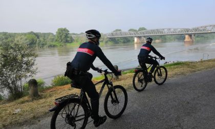 Controlli coronavirus: i carabinieri forestali setacciano parchi e aree verde in bicicletta