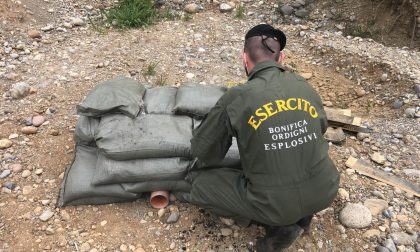 Trovata bomba a mano della prima guerra mondiale in un garage: arriva il Genio Guastatori di Cremona FOTO