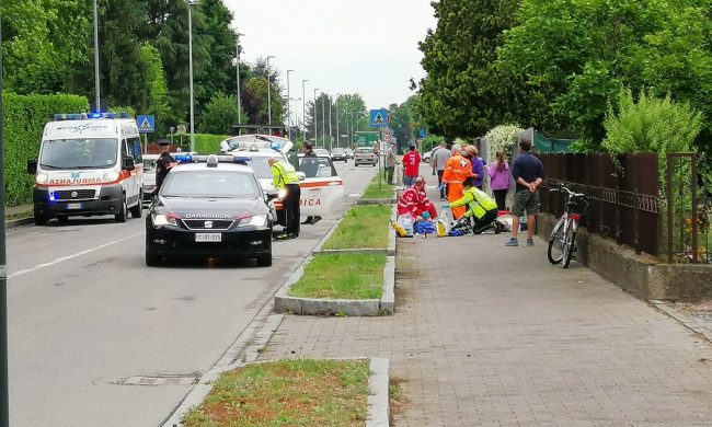 Malore in strada, si accascia al suolo e muore