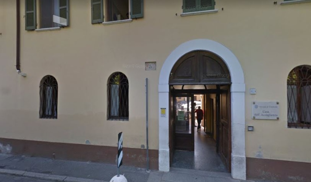 Ancora violenza alla Casa dell’Accoglienza: ospite aggredisce guardia giurata e gli frattura il naso