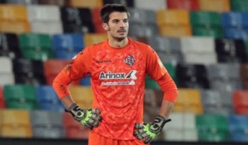 “Scelgo la famiglia, lascio la Cremonese”: la scelta coraggiosa del portiere Agazzi