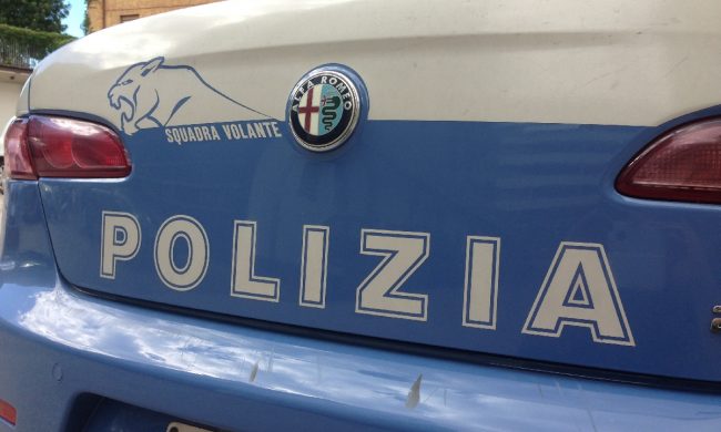 Rapina in villa: proprietario ferito e malviventi in fuga