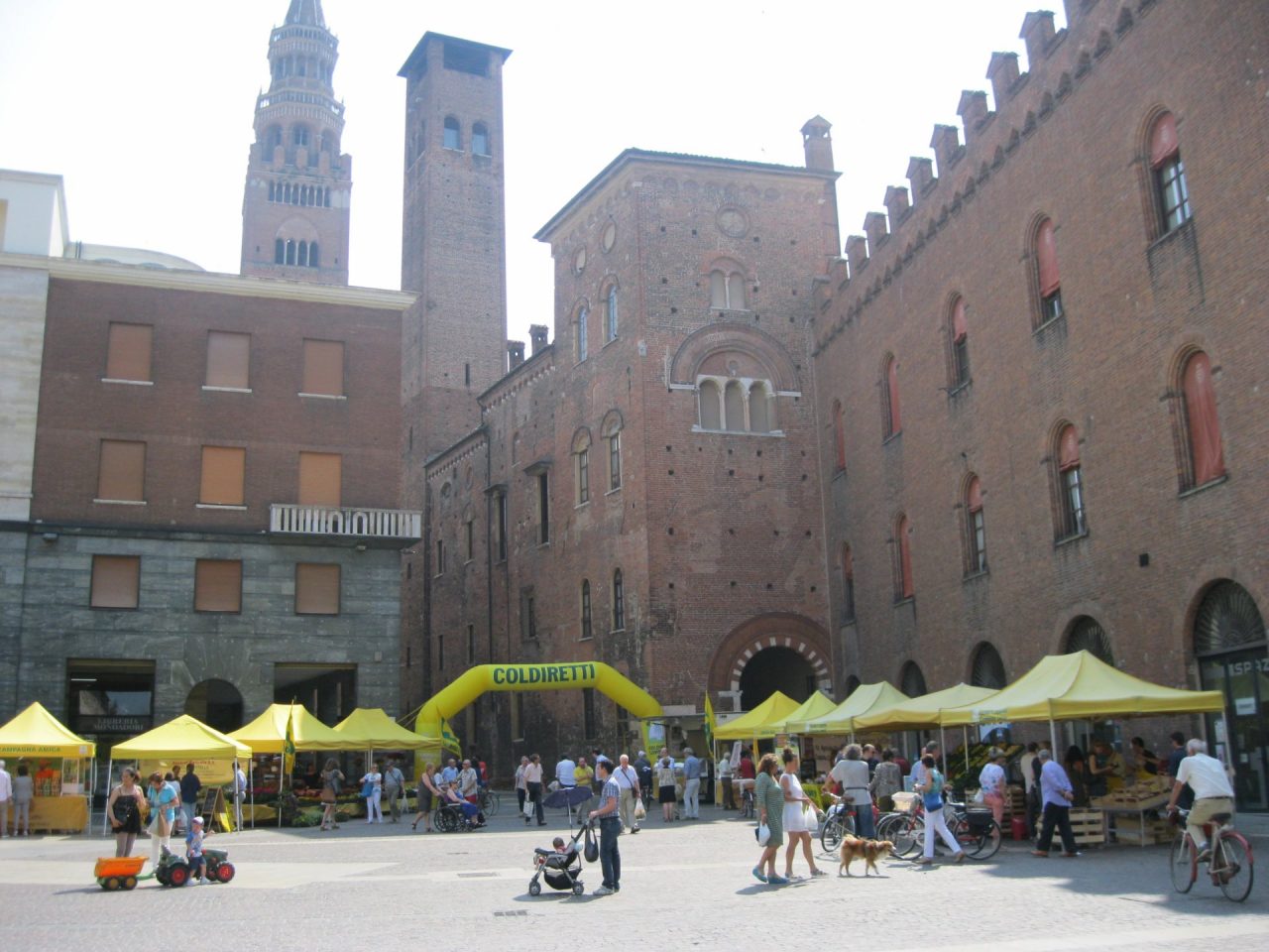 Domenica il mercato di Campagna Amica torna in piazza Stradivari a Cremona