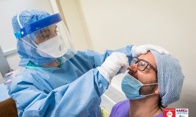 Coronavirus: i tamponi diventano prenotabili anche dai medici di base