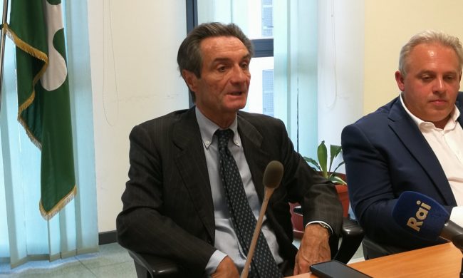 Attilio Fontana indagato per il caso camici