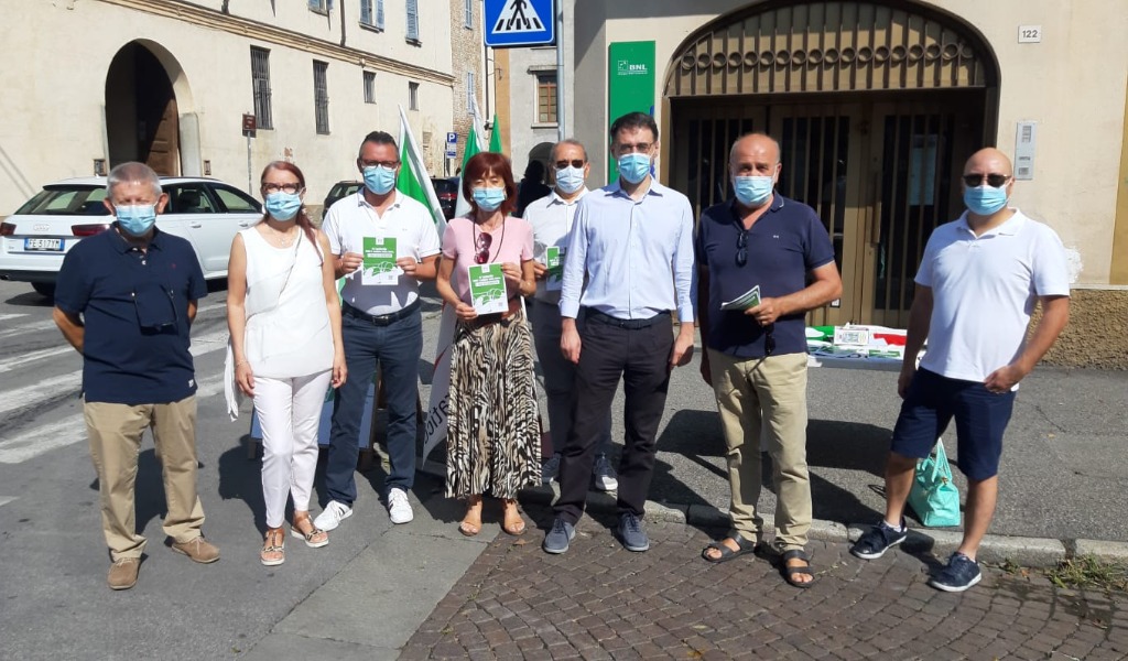“In Lombardia non è andato tutto bene”: Pd in piazza a Crema per la sanità lombarda FOTO E VIDEO