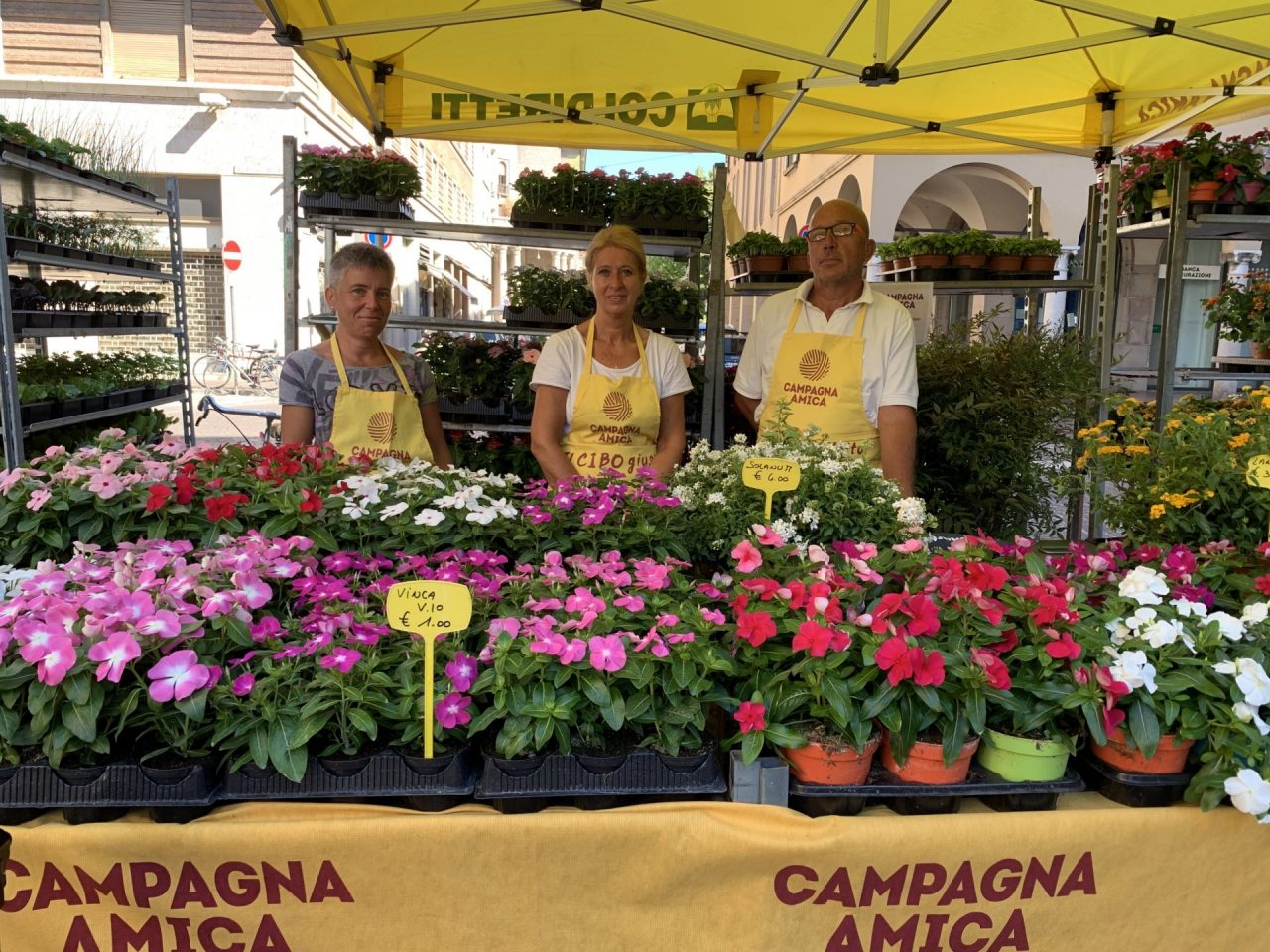 Campagna Amica, domani tornano i fiori al Mercato di Cremona