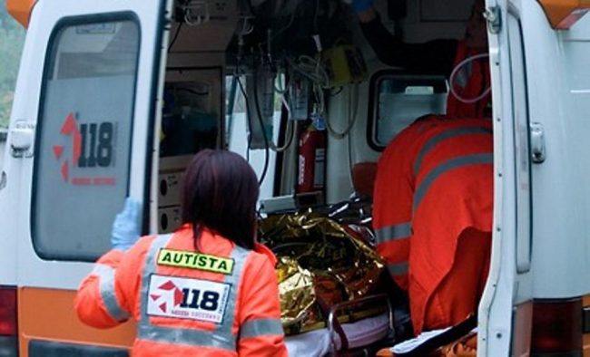 Scontro tra due auto: un uomo e una donna soccorsi a Soresina
