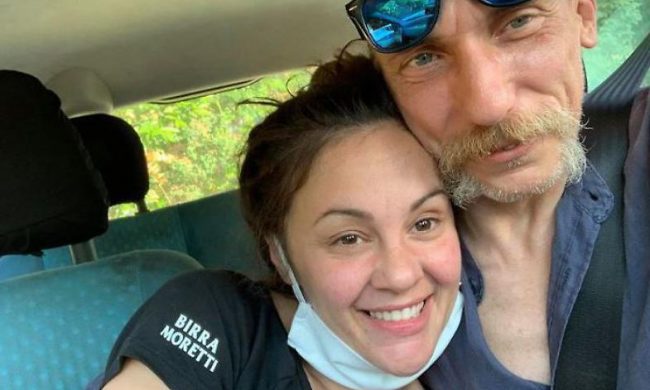 L’ultima di Pasini: “Il cadavere carbonizzato in macchina non è del cane, ma di Sabrina”