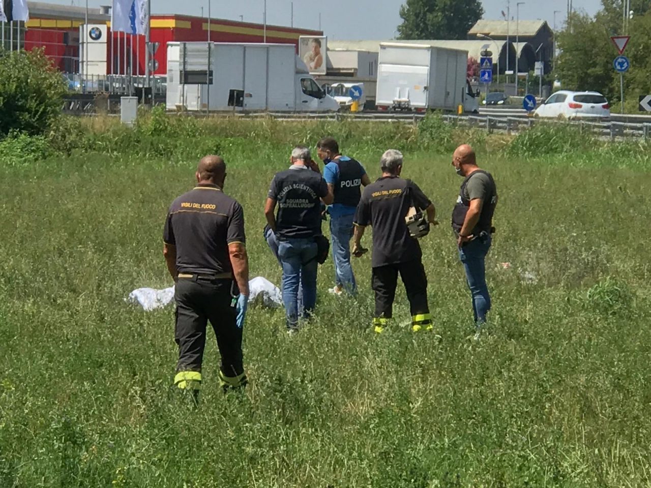 Dramma a Crema, donna si toglie la vita dandosi fuoco FOTO