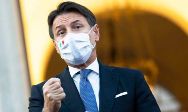 Nuovo Dpcm in vista: coprifuoco e chiusure per fermare il Covid