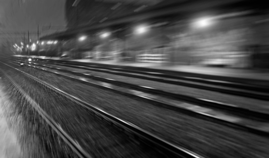 Investito dal treno al passaggio a livello: uomo perde la vita a Cremona