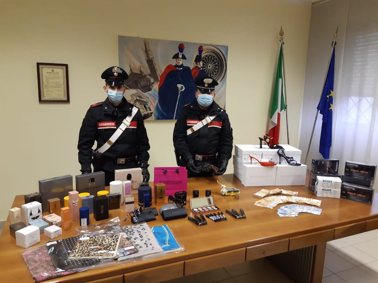 Ucraino denunciato a Spino, in casa 100mila euro di cosmetici rubati alla Intercos VIDEO