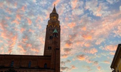 Che tramonto meraviglioso! Le FOTO (spettacolari) del cielo di Cremona