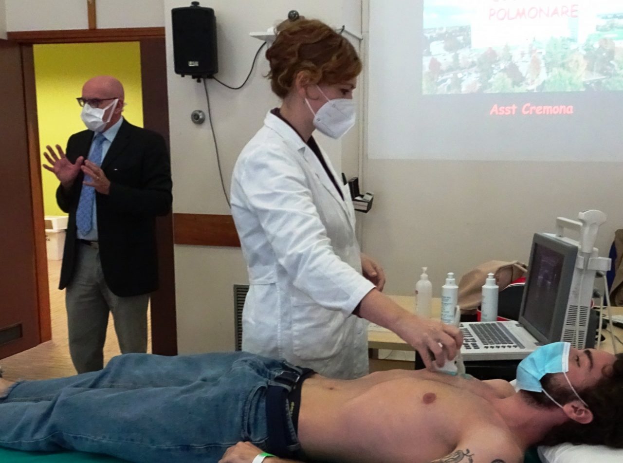 Ecografia al letto del paziente, arma efficace contro il Covid